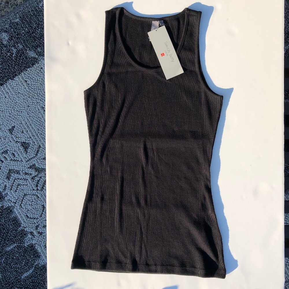 Sweaty Betty London Mantra Yoga Vest Ribbed Scp Neck Tank Top Poly Blk Sz M NWT